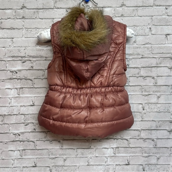 Little Lass Mauve Hooded Puffer Vest 3T Toddler Faux Fur Zipper Quilted - Picture 2 of 14